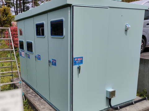 キュービクル後